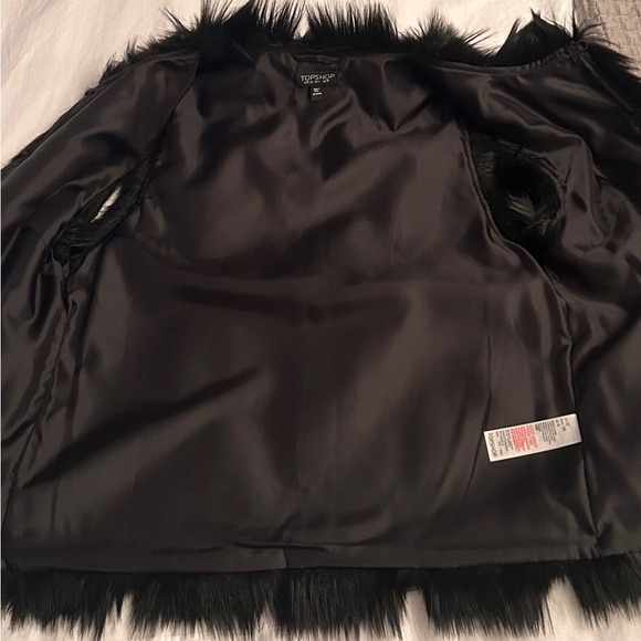 Topshop Black Faux Fur Vest - Picture 3 of 6